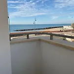 Apartman House On The Near Seafood And Wine Restaurant